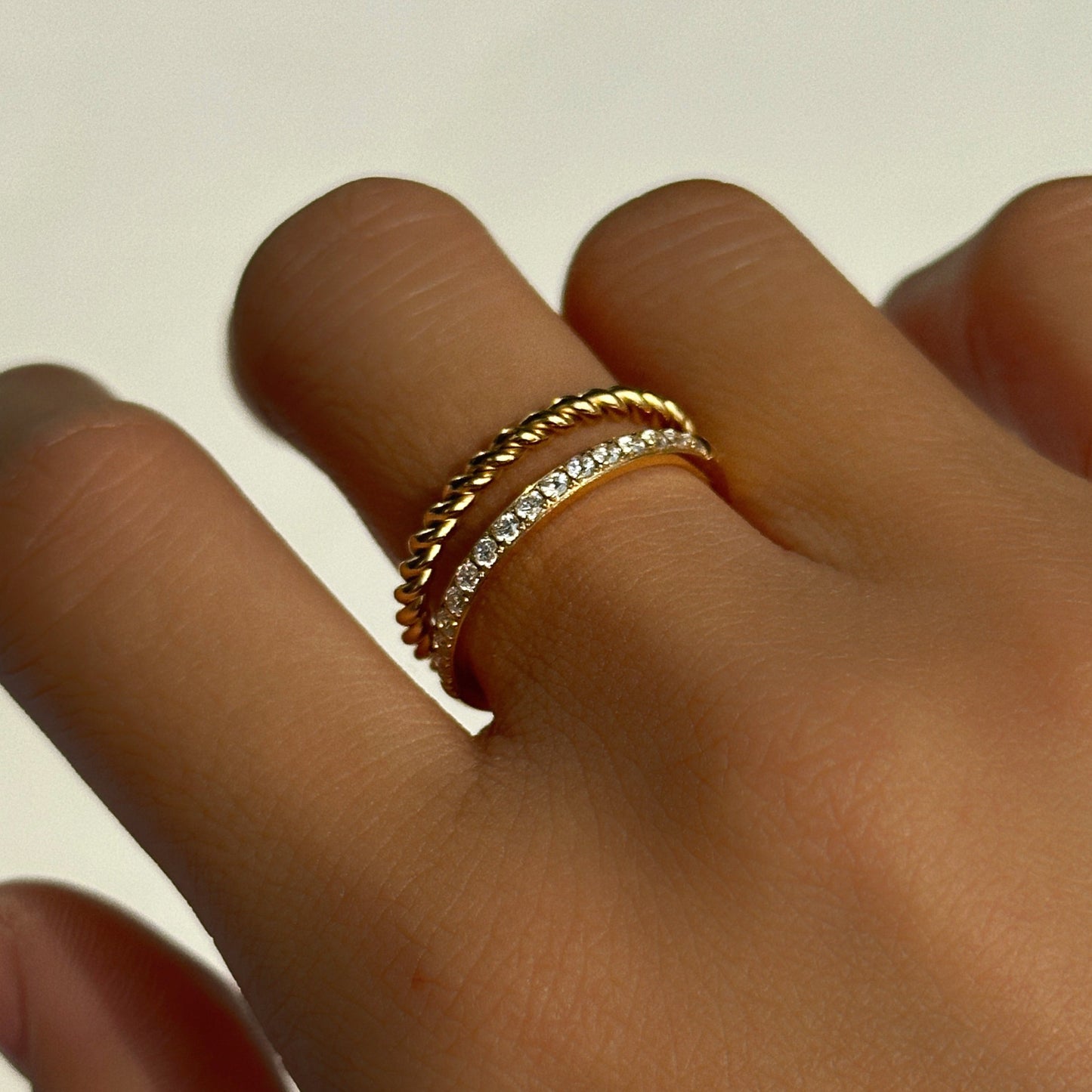 OLIVIA RING