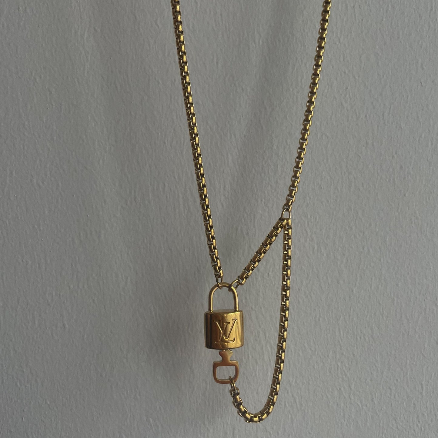 LOCK NECKLACE