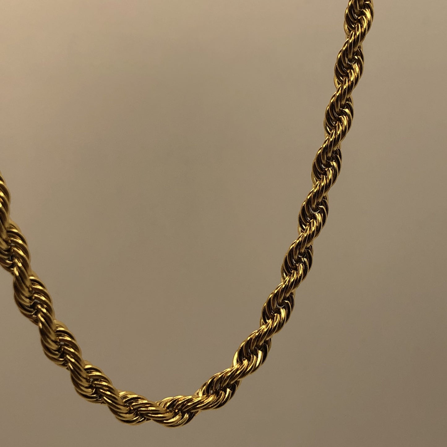 SIA NECKLACE