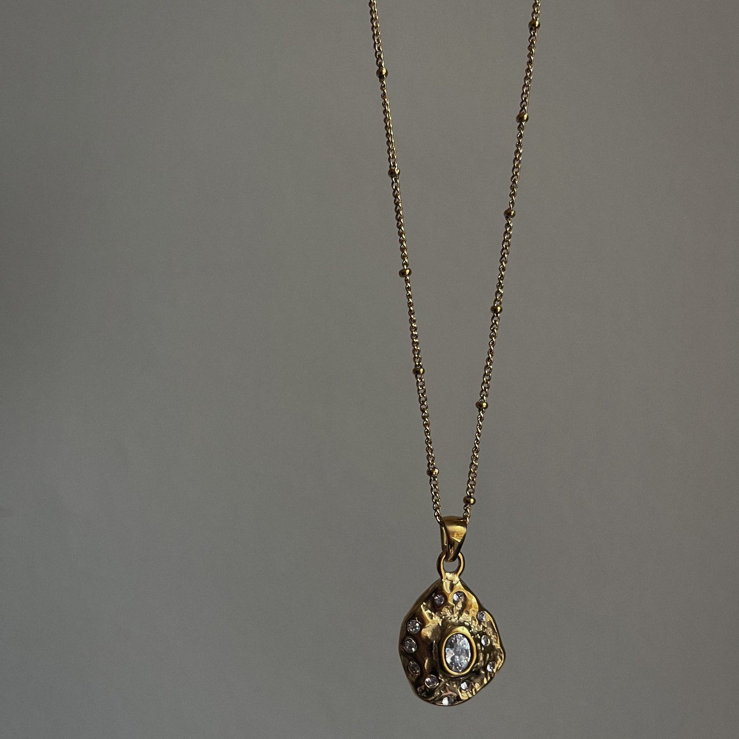 Alma Necklace