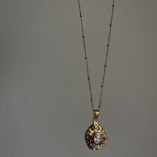 Alma Necklace