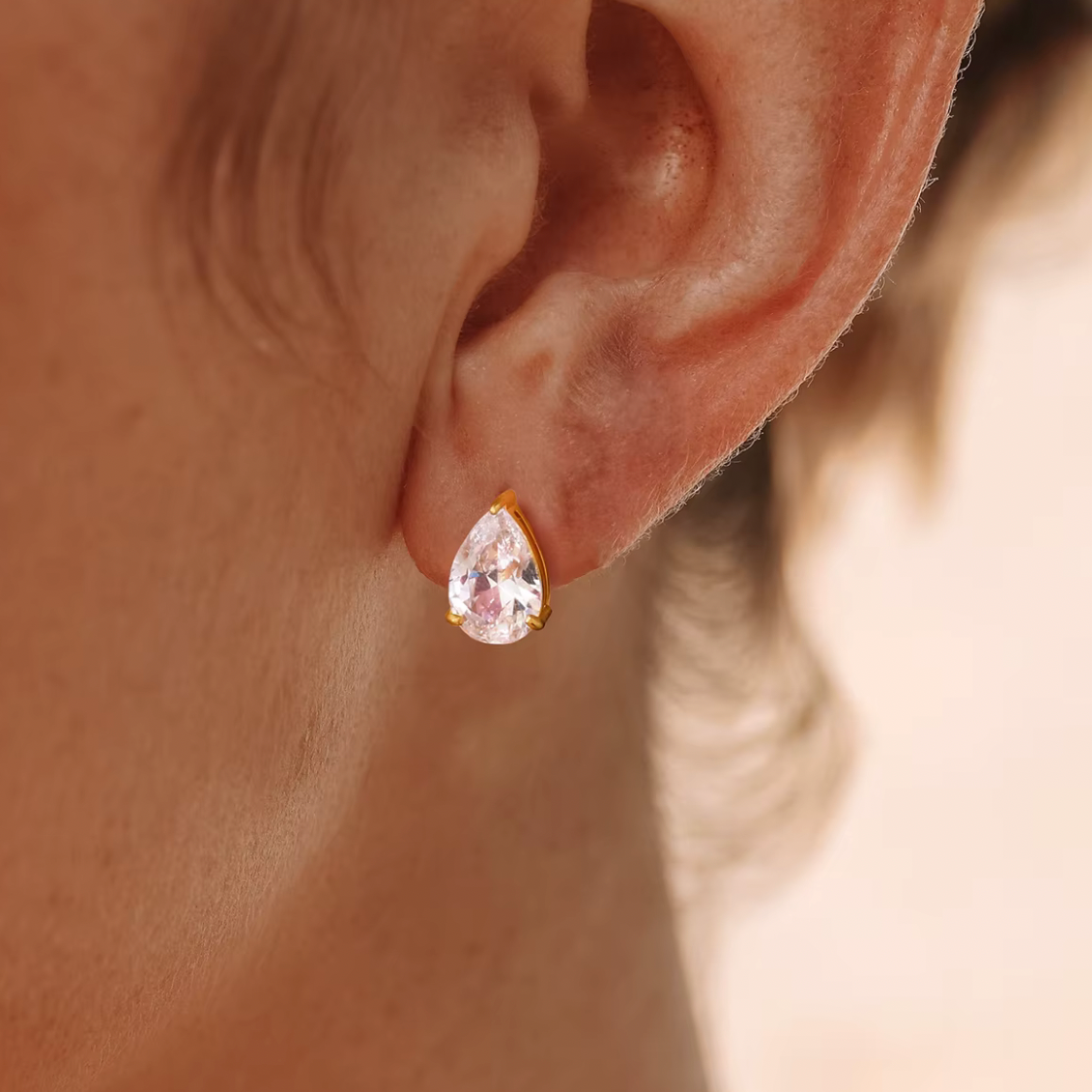 Luma Teardrop Earrings