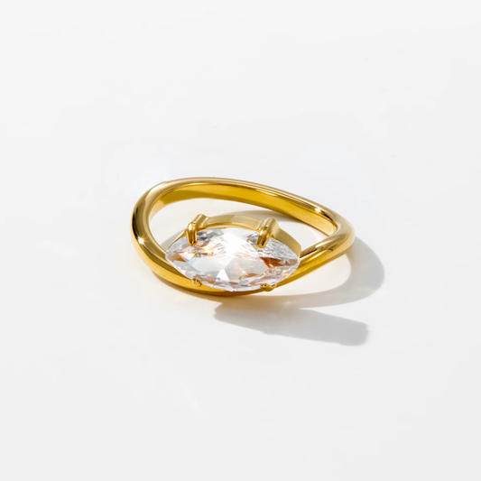 Lucia Ring
