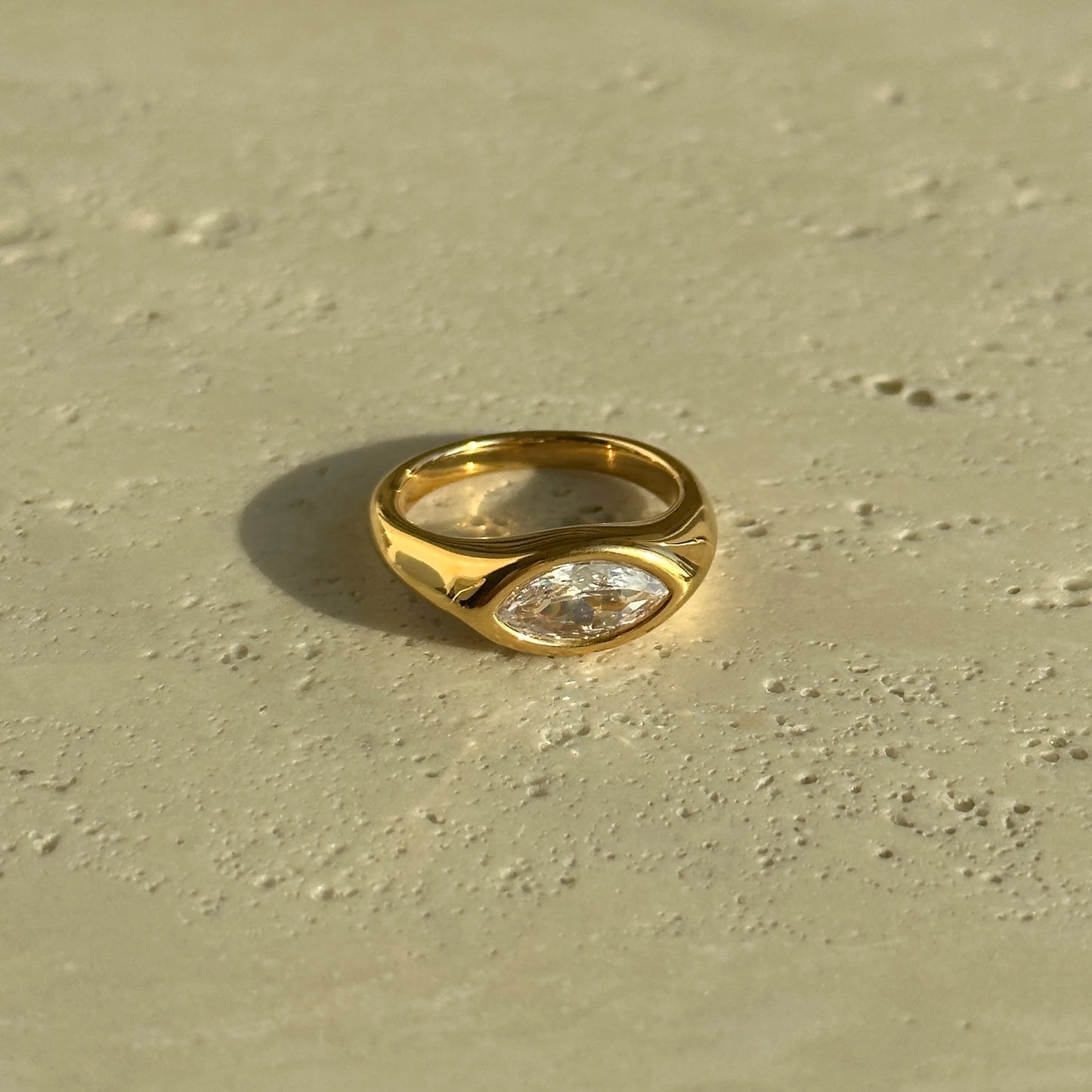 Harlow Ring