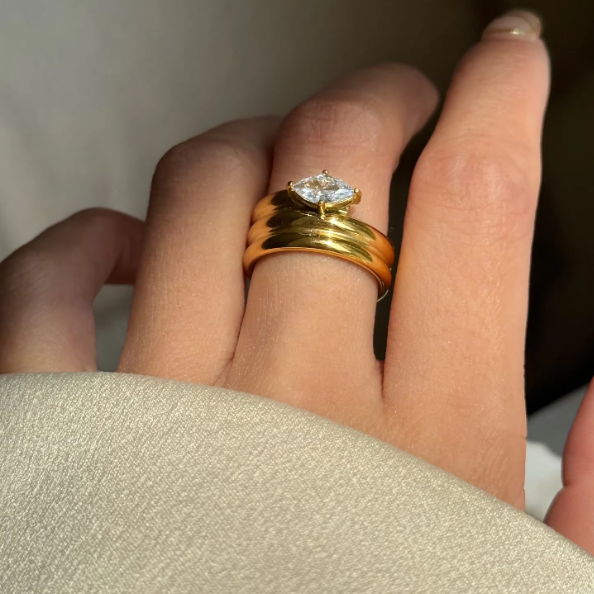 Tia Ring
